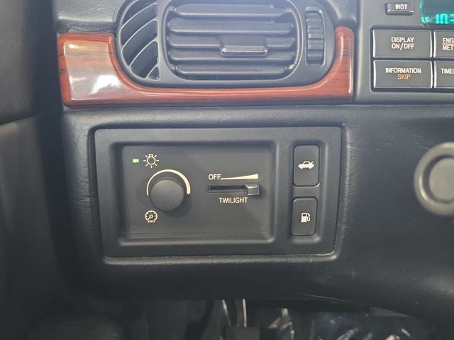 1999 Cadillac DeVille Base