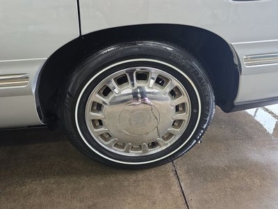 1999 Cadillac DeVille Base