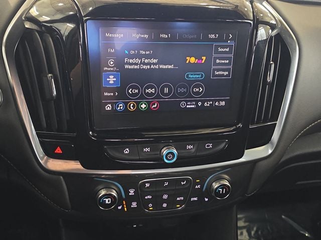 2023 Chevrolet Traverse LT Leather