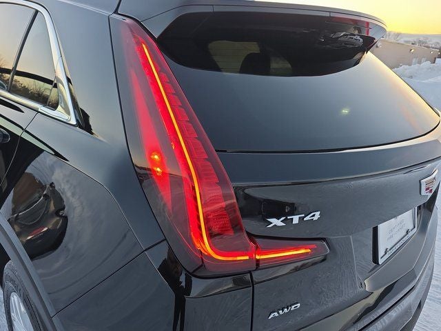 2024 Cadillac XT4 Luxury