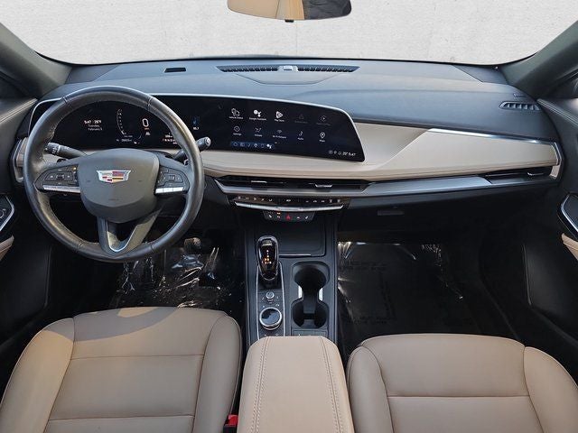 2024 Cadillac XT4 Luxury