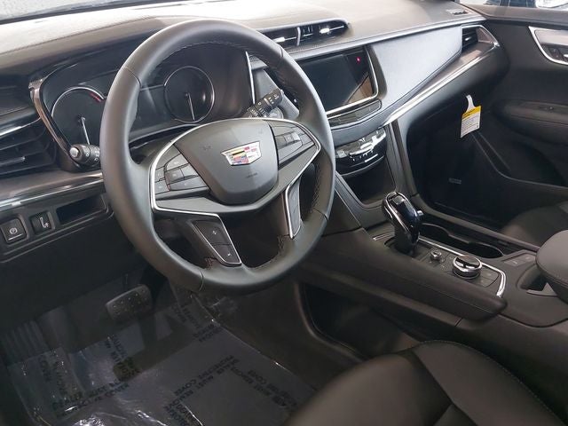 2025 Cadillac XT5 Luxury