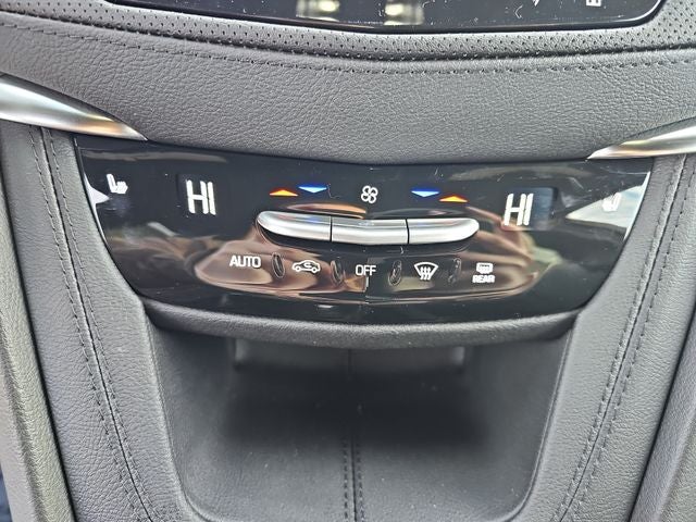 2026 Cadillac XT5 Luxury