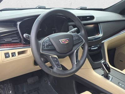 2017 Cadillac XT5 Premium Luxury