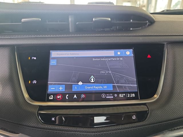 2024 Cadillac XT5 Sport