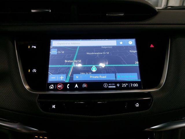 2025 Cadillac XT5 Sport