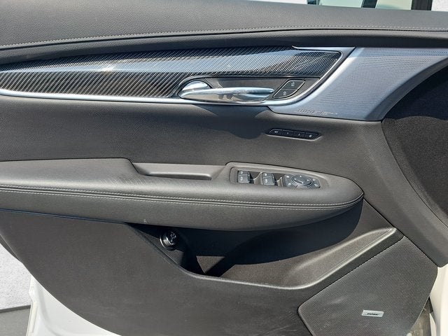 2025 Cadillac XT6 Sport