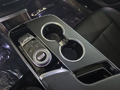 2024 Cadillac LYRIQ Luxury 2