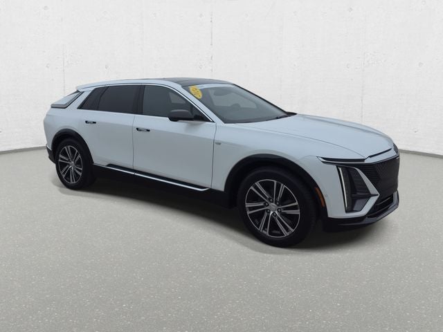 2024 Cadillac LYRIQ Luxury 2