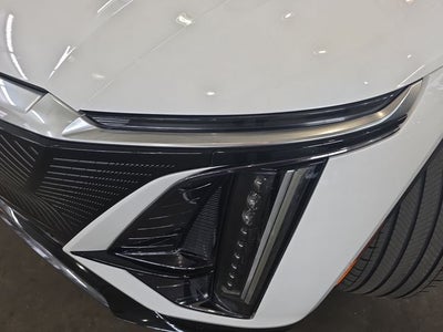 2024 Cadillac LYRIQ Luxury 2