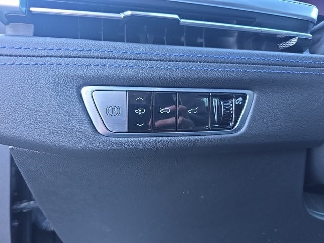 2026 Cadillac ESCALADE IQL Sport