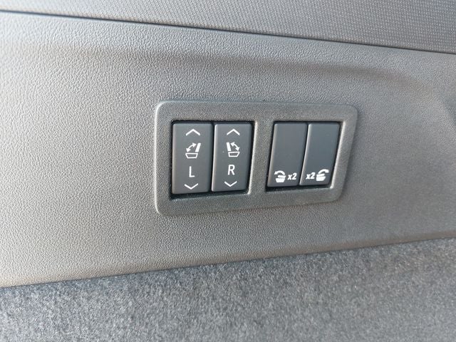 2026 Cadillac ESCALADE IQ Sport