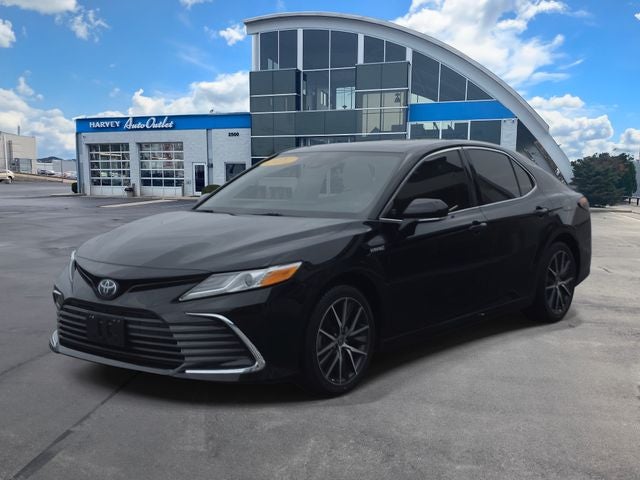 2021 Toyota Camry Hybrid XLE