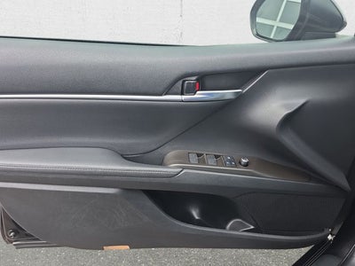 2021 Toyota Camry Hybrid XLE