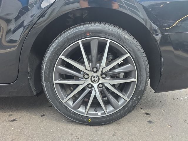 2021 Toyota Camry Hybrid XLE