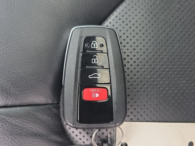 2021 Toyota Camry Hybrid XLE