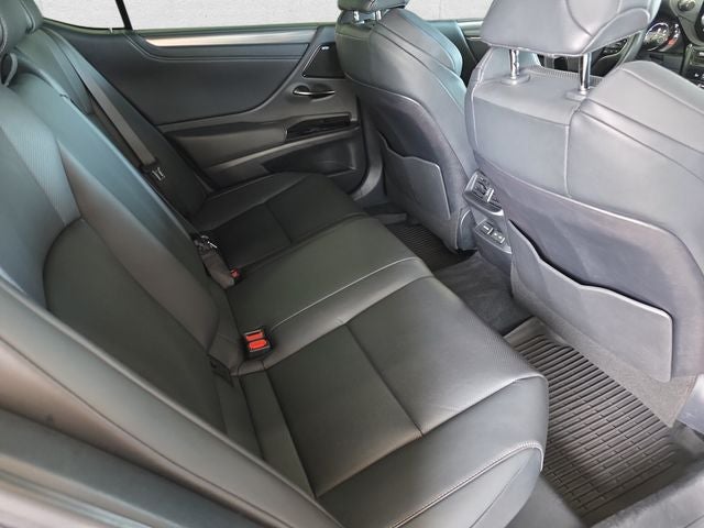 2024 Lexus ES 300h F SPORT Handling