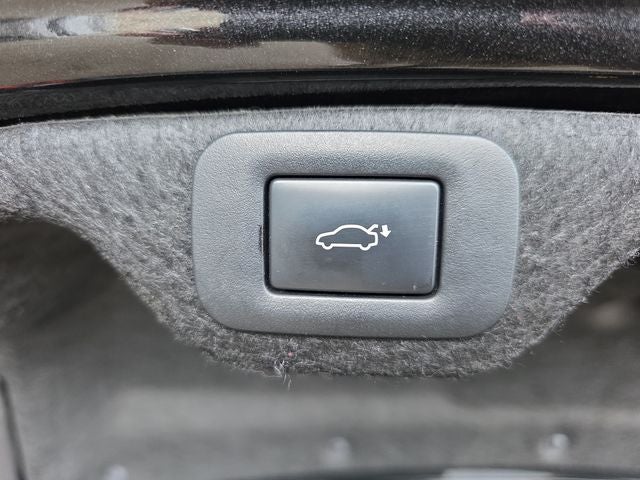 2024 Lexus ES 300h F SPORT Handling
