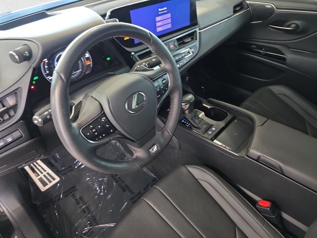 2024 Lexus ES 300h F SPORT Handling