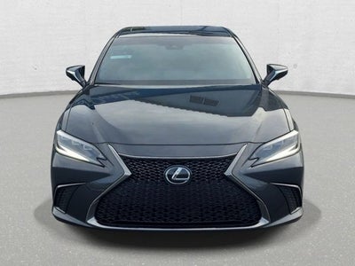 2024 Lexus ES 300h F SPORT Handling