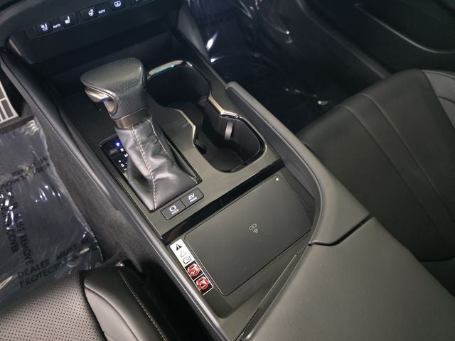 2024 Lexus ES 300h F SPORT Handling