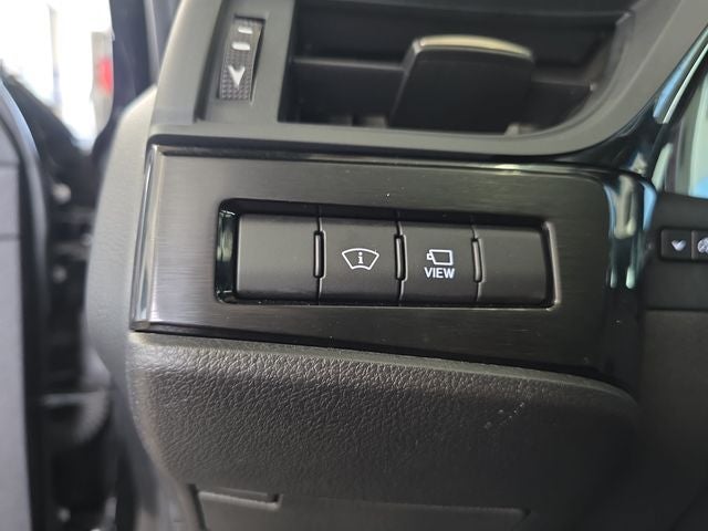 2024 Lexus ES 300h F SPORT Handling