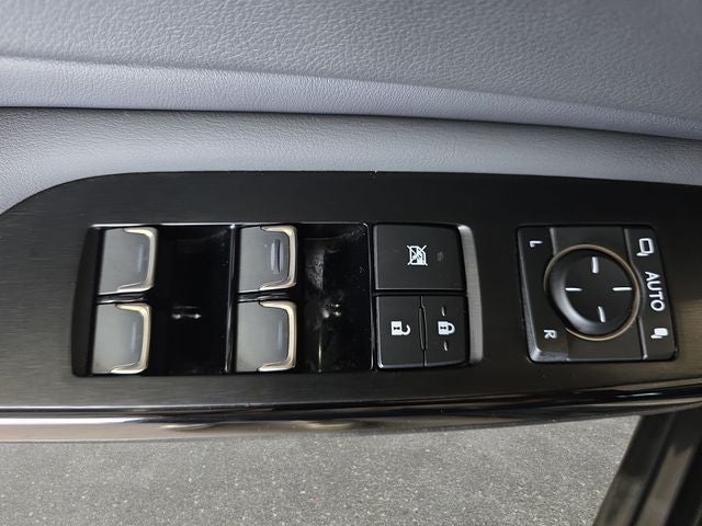 2024 Lexus ES 300h F SPORT Handling