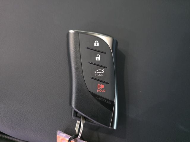 2024 Lexus ES 300h F SPORT Handling