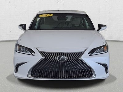 2019 Lexus ES 