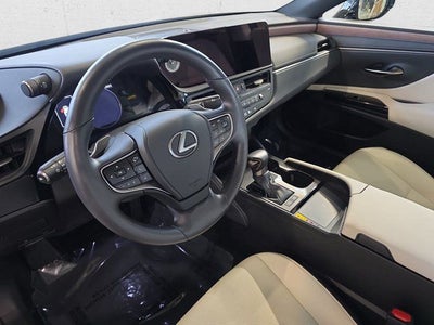 2025 Lexus ES 300h