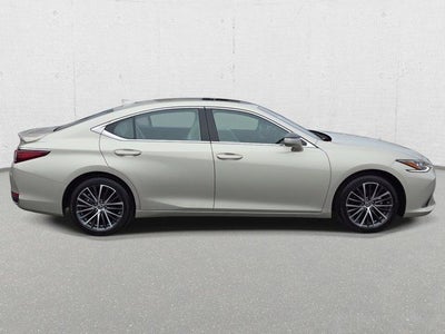 2025 Lexus ES 300h