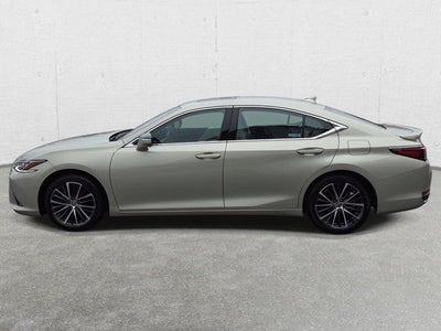 2025 Lexus ES 300h