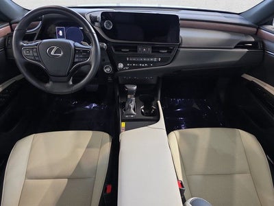2025 Lexus ES 300h