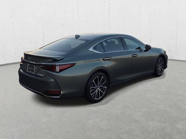 2025 Lexus ES 300h