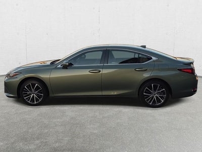 2025 Lexus ES 300h
