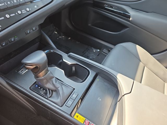 2025 Lexus ES 300h