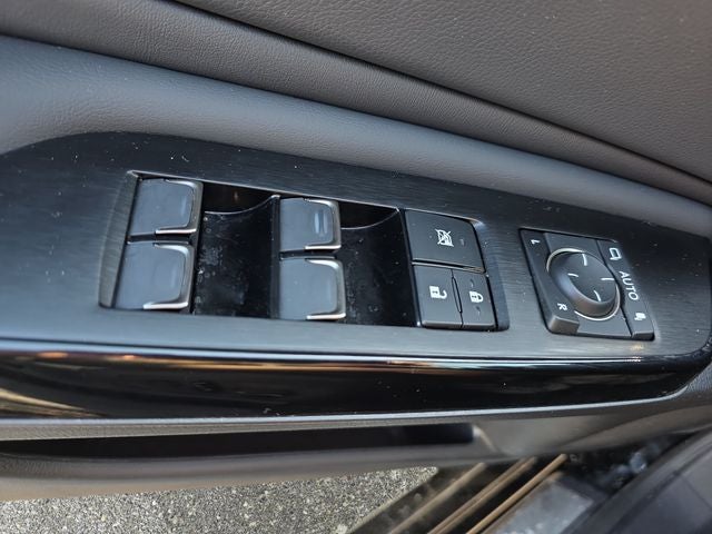 2025 Lexus ES 300h