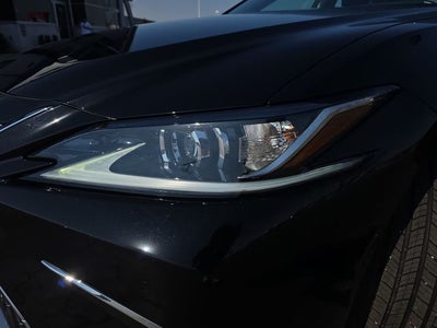 2025 Lexus ES 300h