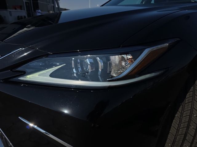 2025 Lexus ES 300h