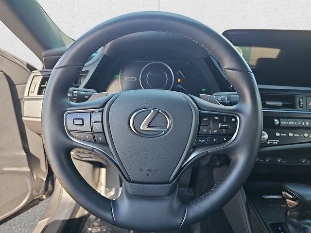 2025 Lexus ES 300h