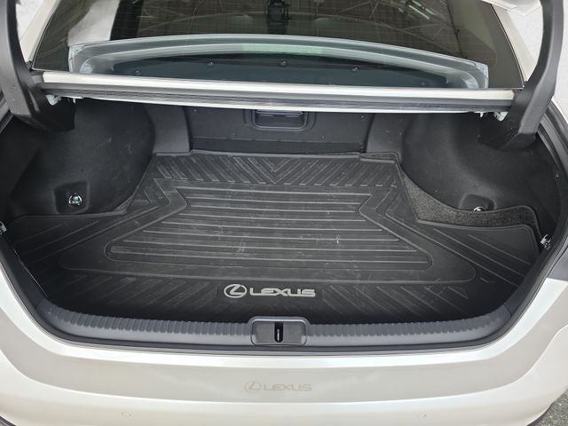 2024 Lexus ES 300h Ultra Luxury
