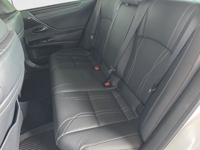 2024 Lexus ES 300h Ultra Luxury