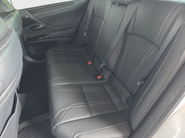2024 Lexus ES 300h Ultra Luxury