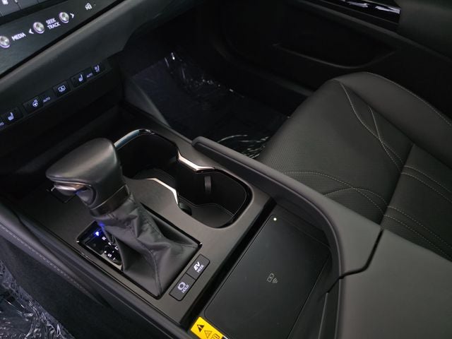 2024 Lexus ES 300h Ultra Luxury
