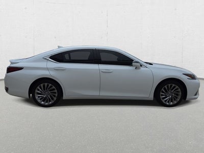 2024 Lexus ES 300h Ultra Luxury