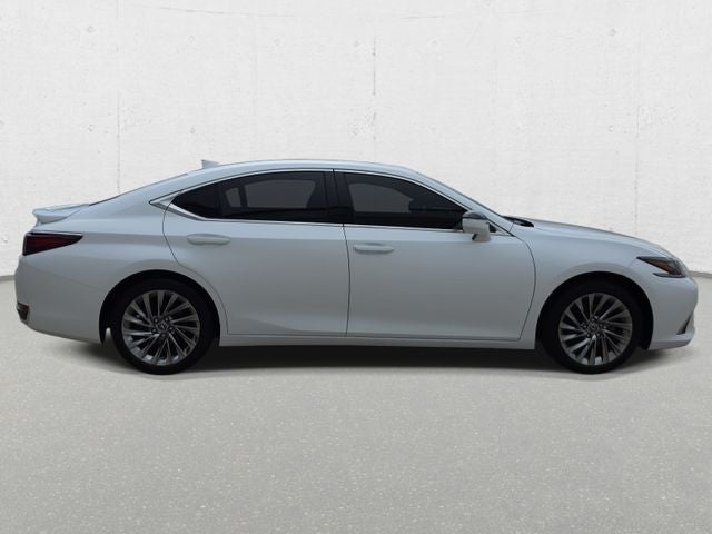 2024 Lexus ES 300h Ultra Luxury