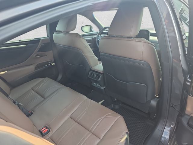 2025 Lexus ES 300h Ultra Luxury