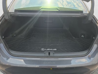 2025 Lexus ES 300h Ultra Luxury