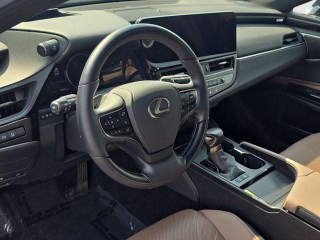 2025 Lexus ES 300h Ultra Luxury