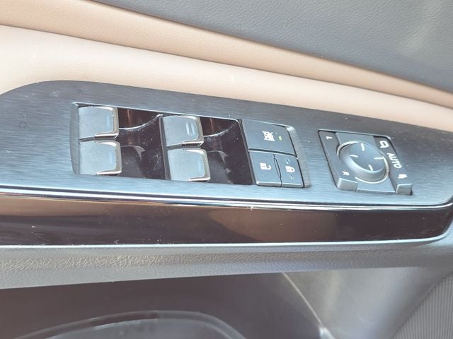 2025 Lexus ES 300h Ultra Luxury